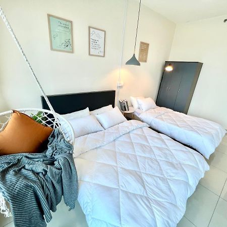 A 1-4 Pax Cozy Studio Tv Box Pool 100Mps Wifi 3 Bed Trefoil Setia Alam Exteriér fotografie