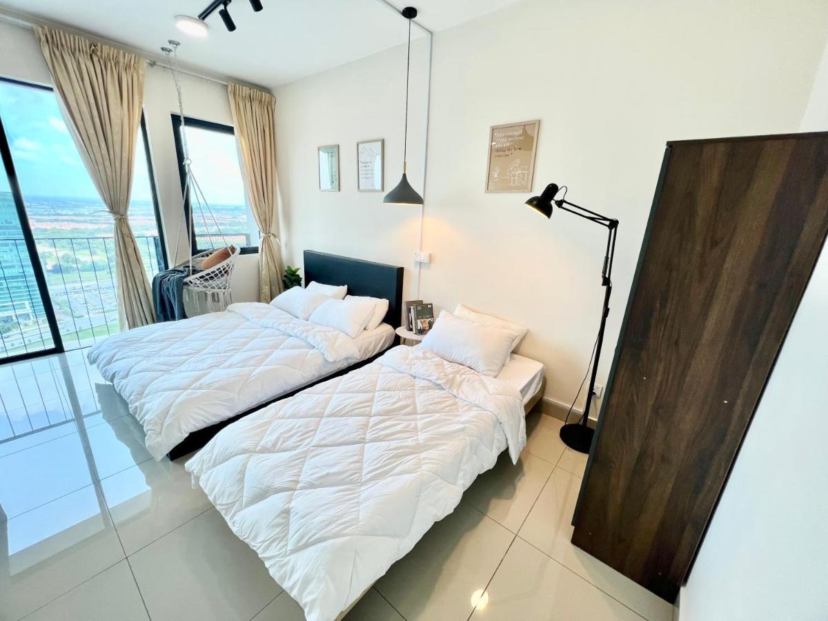 A 1-4 Pax Cozy Studio Tv Box Pool 100Mps Wifi 3 Bed Trefoil Setia Alam Exteriér fotografie