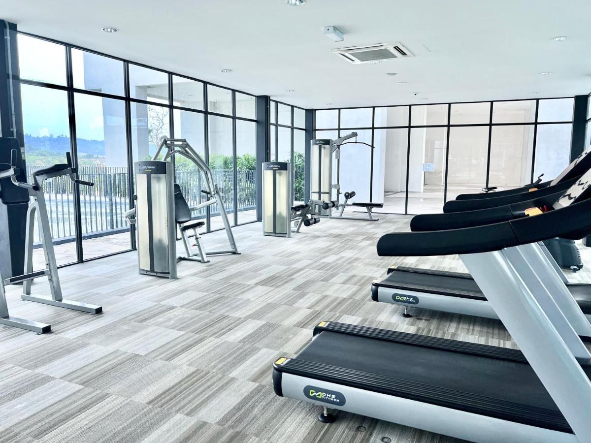 A 1-4 Pax Cozy Studio Tv Box Pool 100Mps Wifi 3 Bed Trefoil Setia Alam Exteriér fotografie